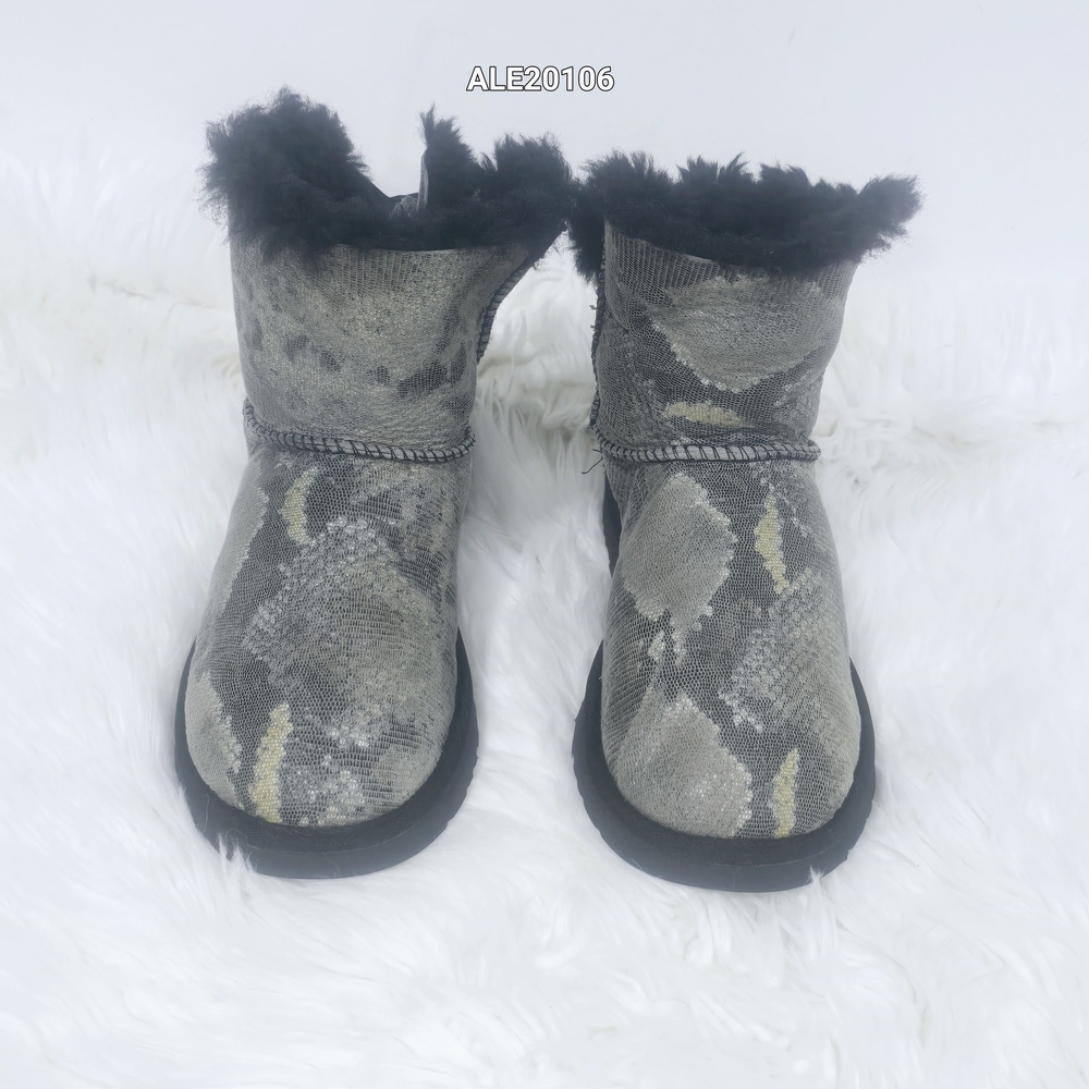 UGG Australia Women's Mini Bailey Bow Snake boots, size 7. - Picture 3 of 13